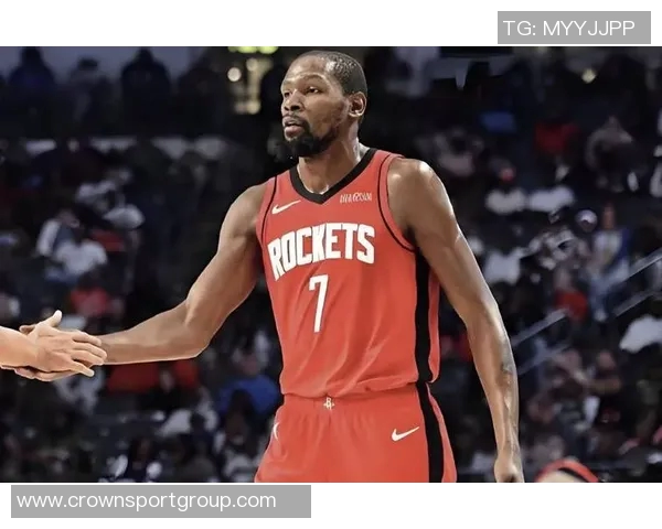 杜兰特分析申京与亚当斯双塔组合的潜力与意外效果 杜兰特分析申京与亚当斯双塔组合的潜力与意外效果