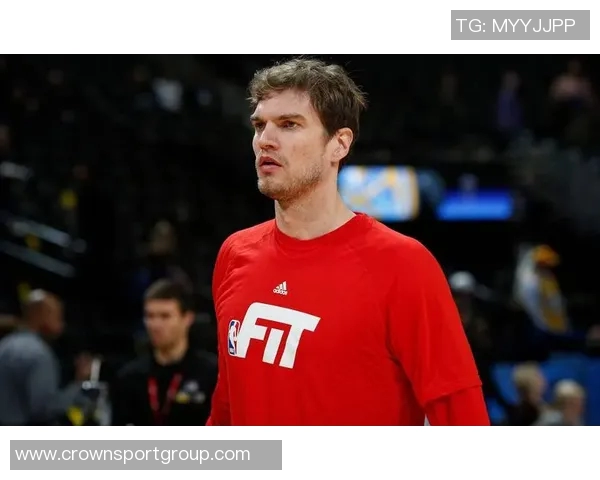 斯普利特称赞克林根防守出色罗威与其配合默契令人印象深刻 斯普利特称赞克林根防守出色罗威与其配合默契令人印象深刻